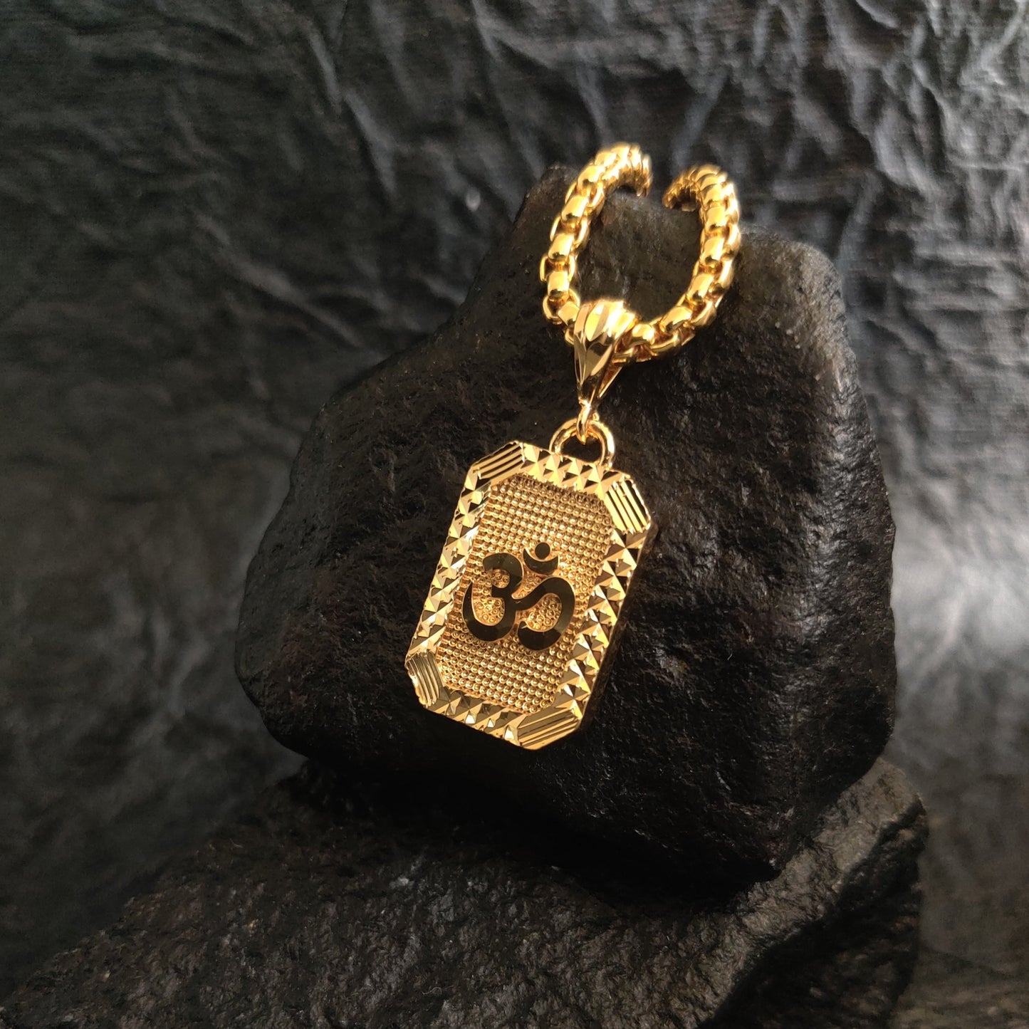 Divine Aum Gold Pendant with Chain