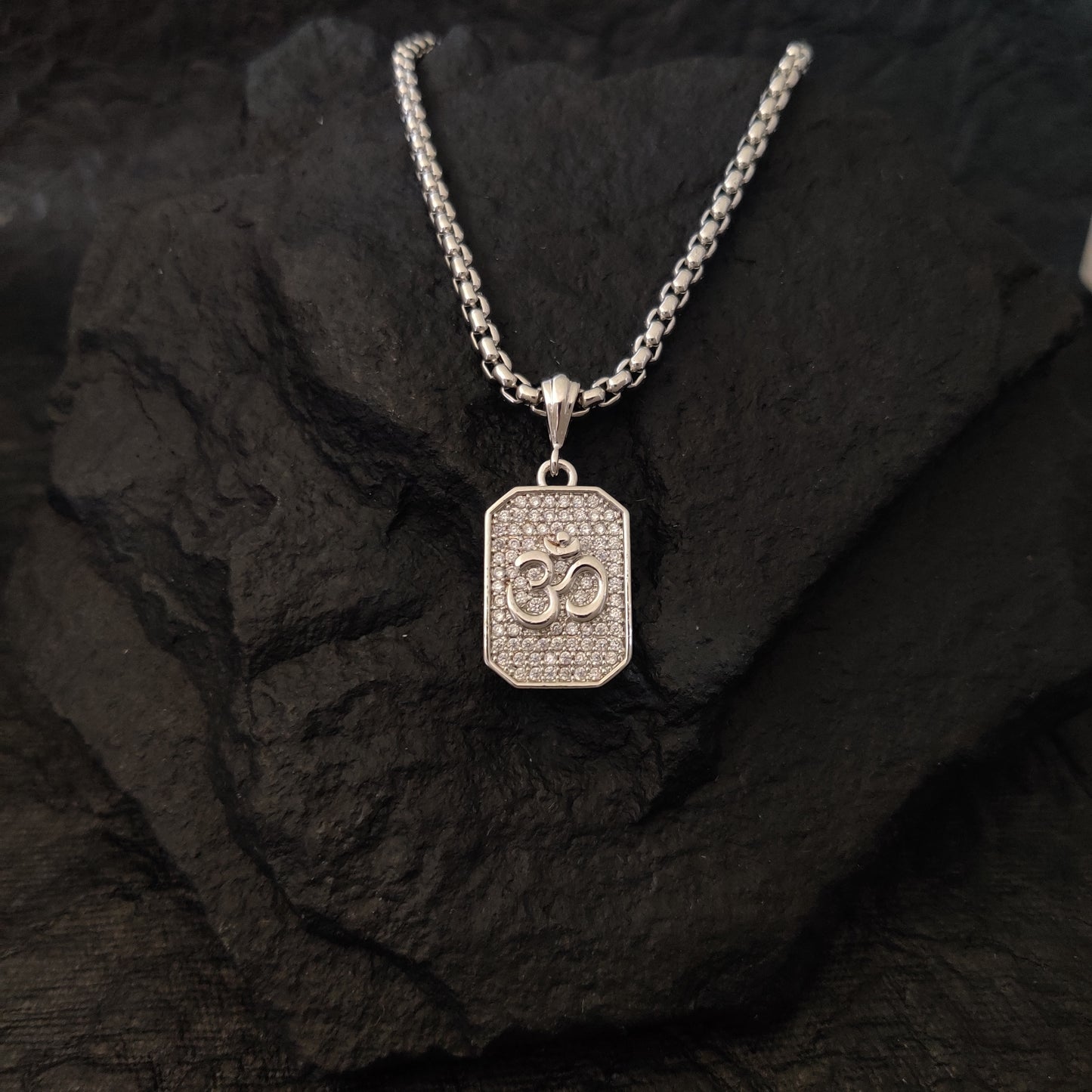 Zivia Silver Plated Aum Pendant with Chain