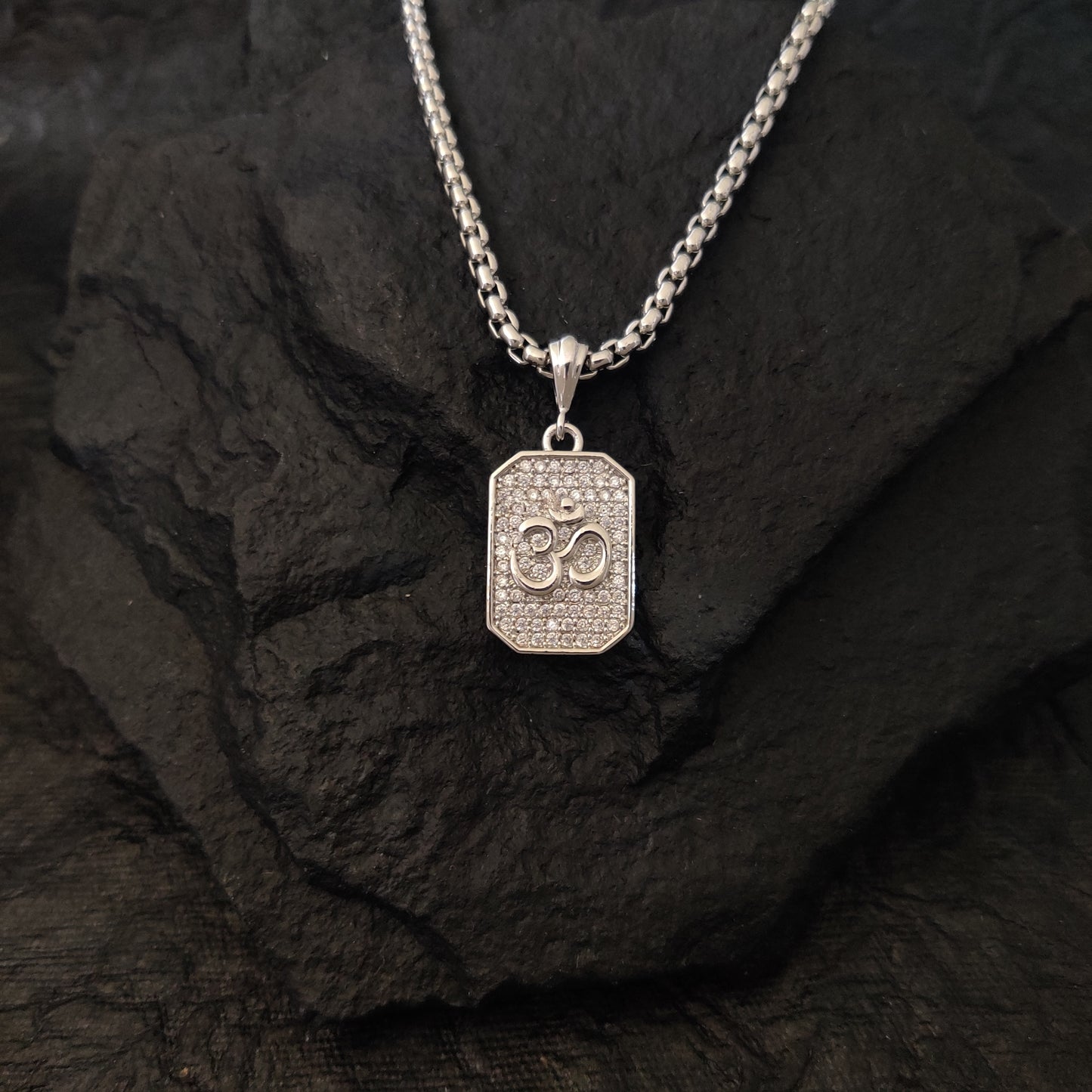 Zivia Silver Plated Aum Pendant with Chain