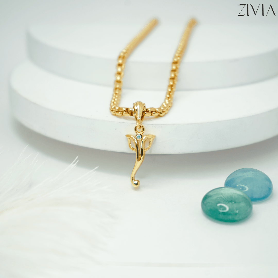 Zivia Men's Delicate Ganesha Pendant with chain