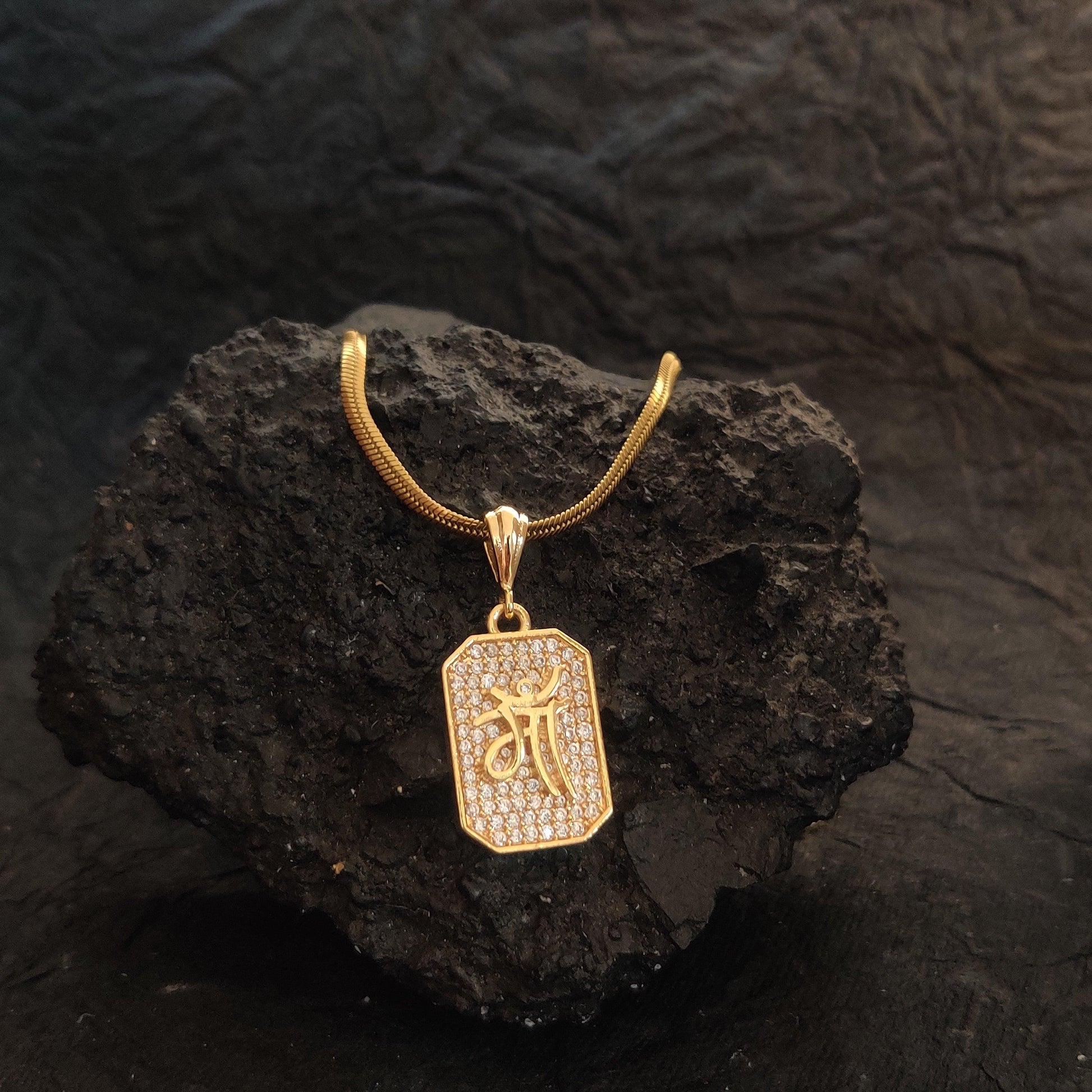 Maa Diamond Studded Gold Pendant with Chain – Zivia
