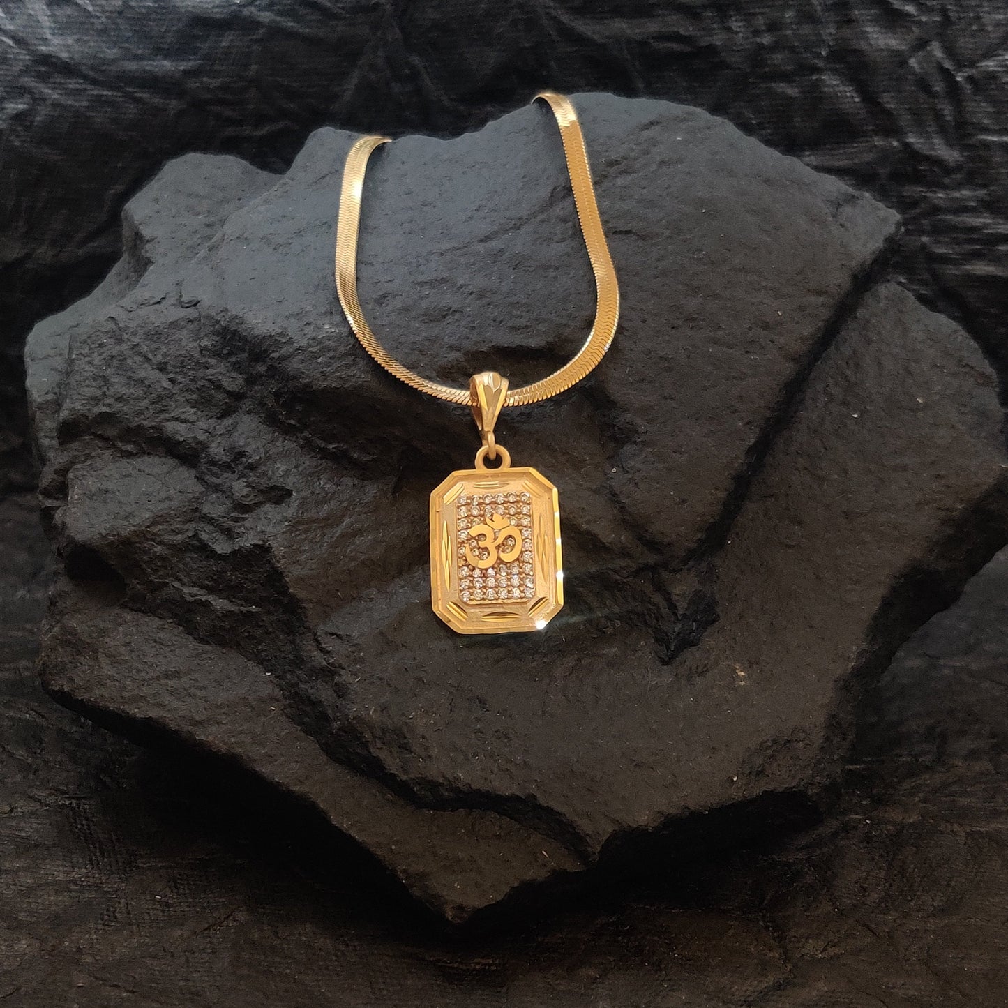 Zivia Divyom Diamond Pendant and Chain with Gold Plated (Special Edition)