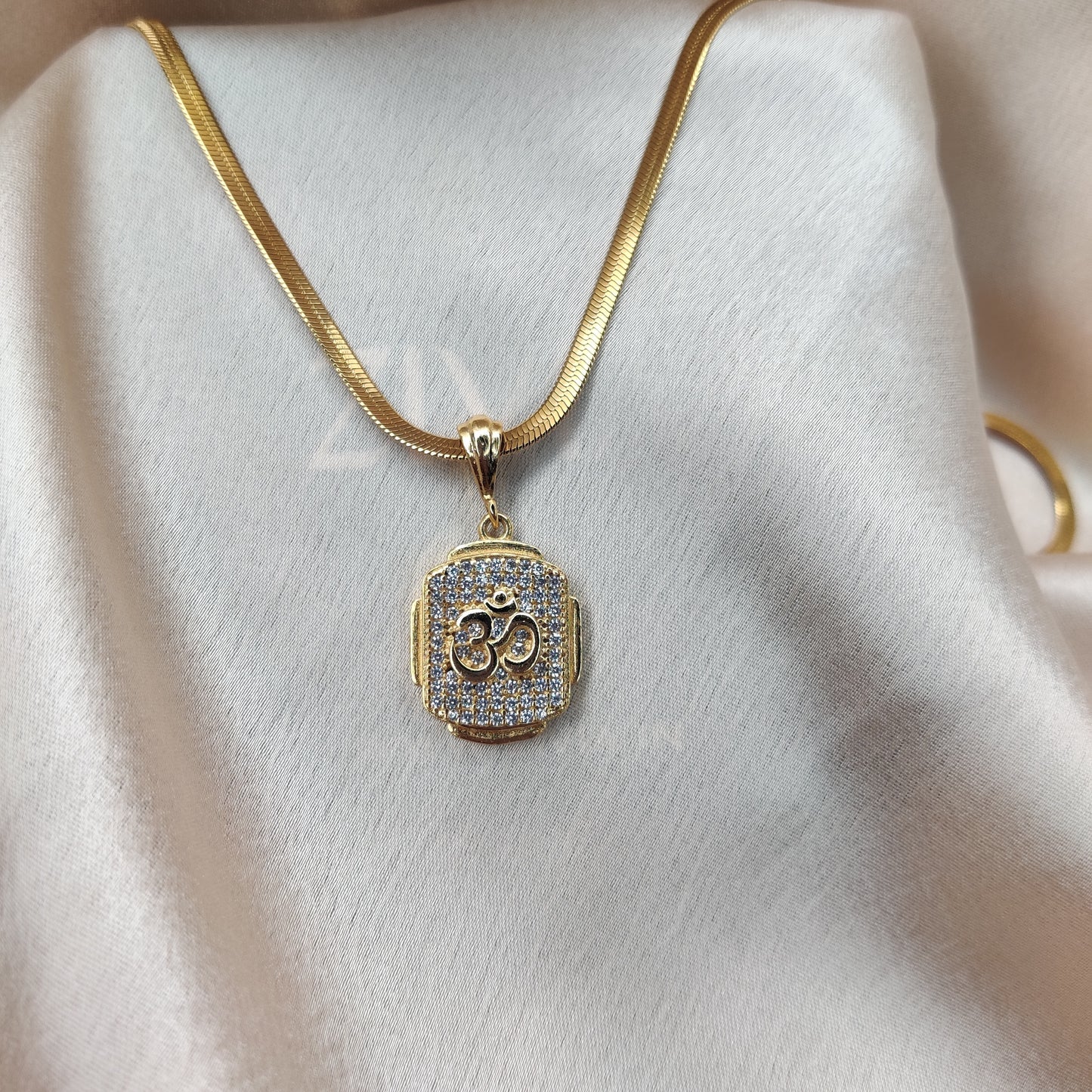 18K ZIVIA Men’s Om Nirvana Diamond Pendant with Snake Chain