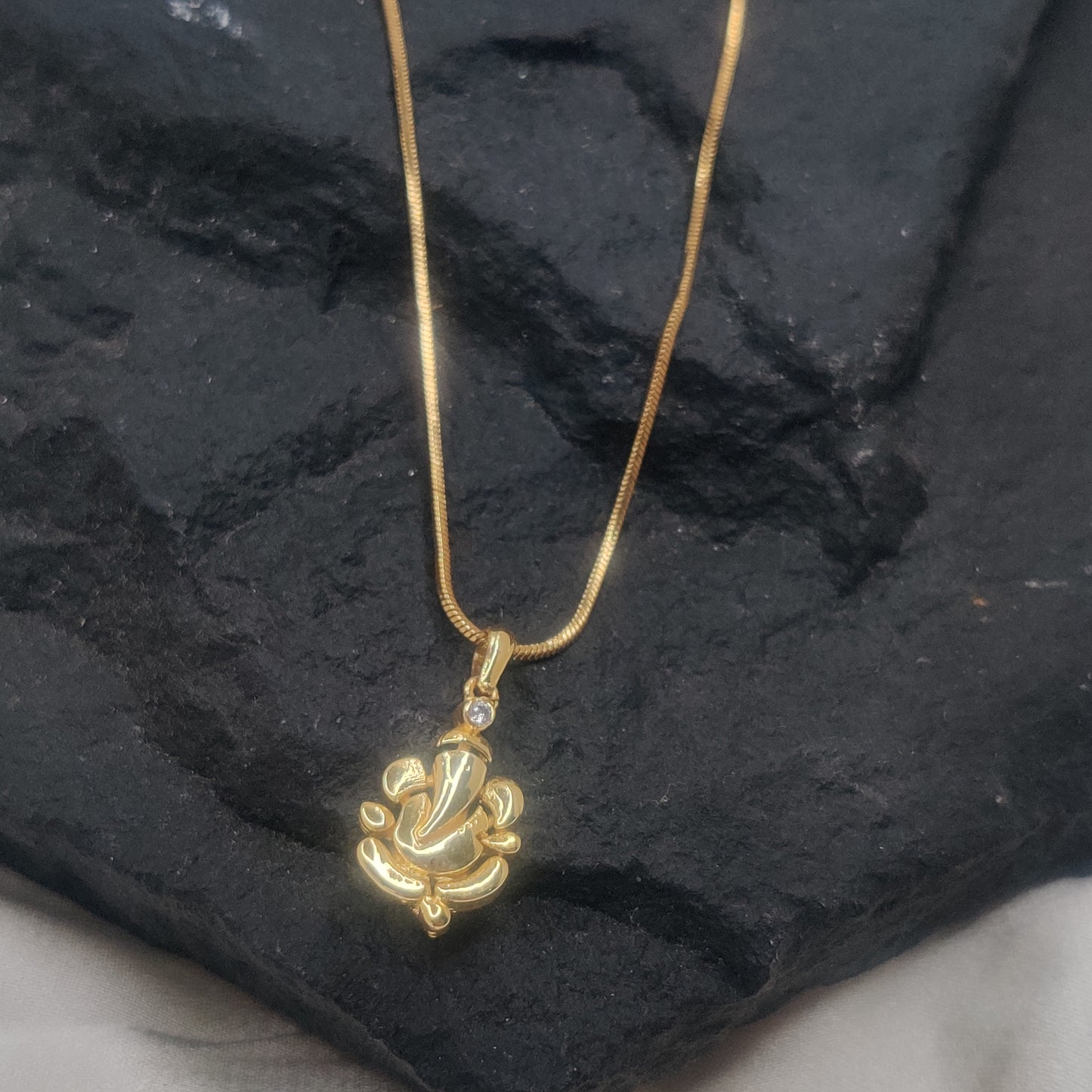 Zivia 18k Divya Ganesha pendant with Delicate gold plated chain