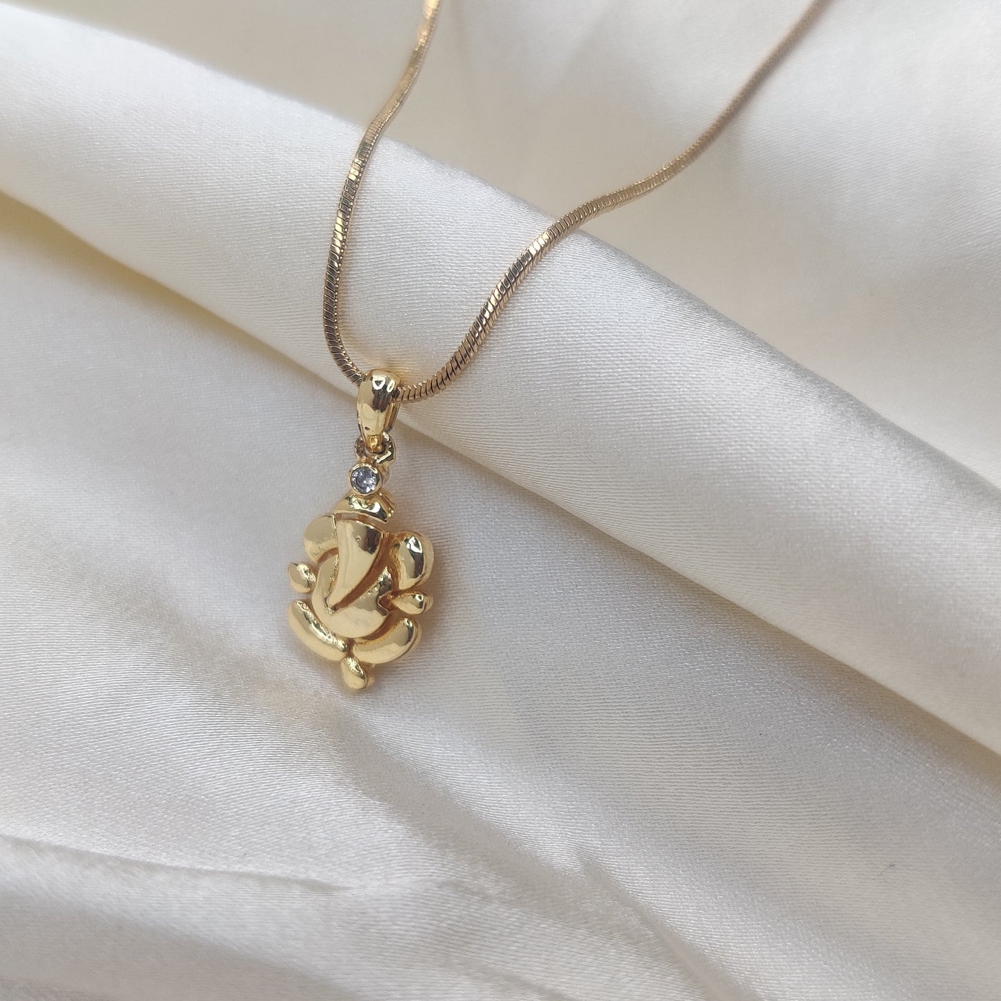 Zivia 18k Divya Ganesha pendant with Delicate gold plated chain