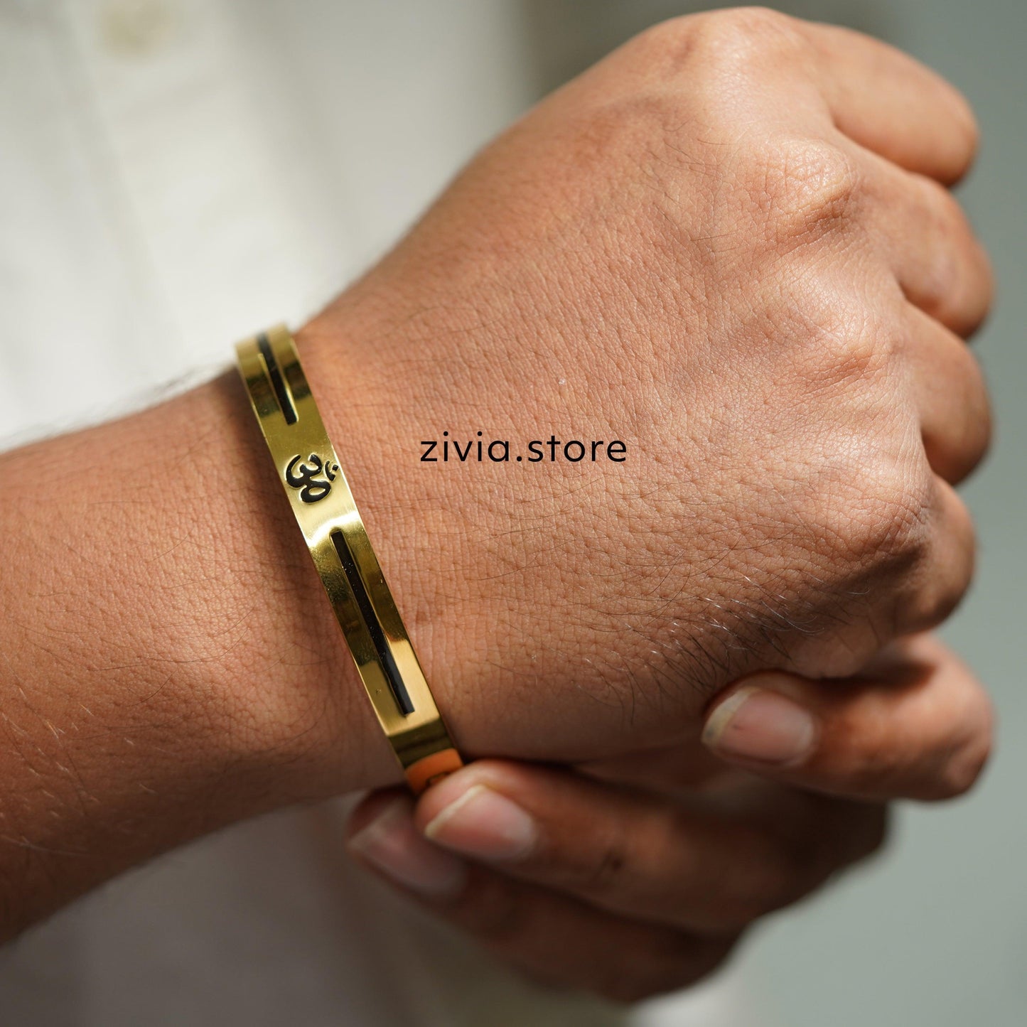 Om Black Line Kada 24kt Gold Plated