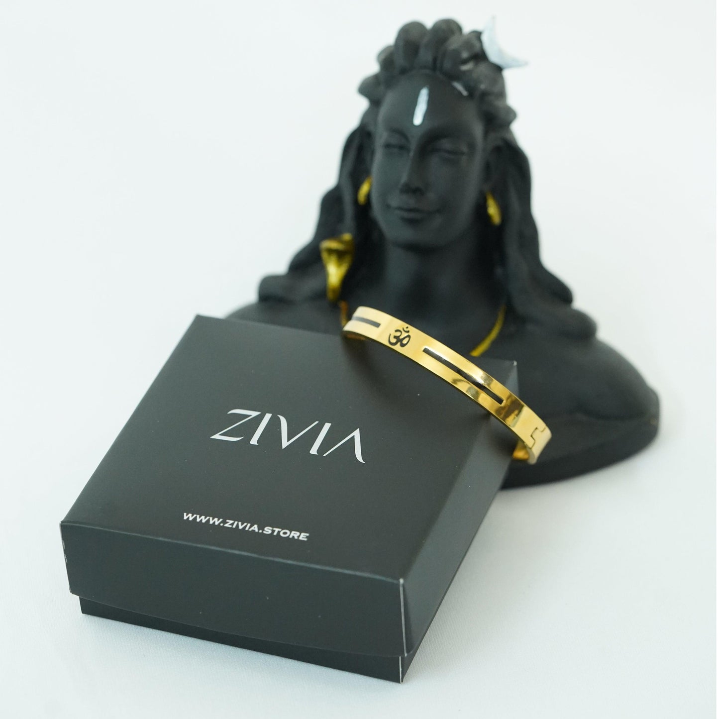 Om Black Line Kada 24kt Gold Plated